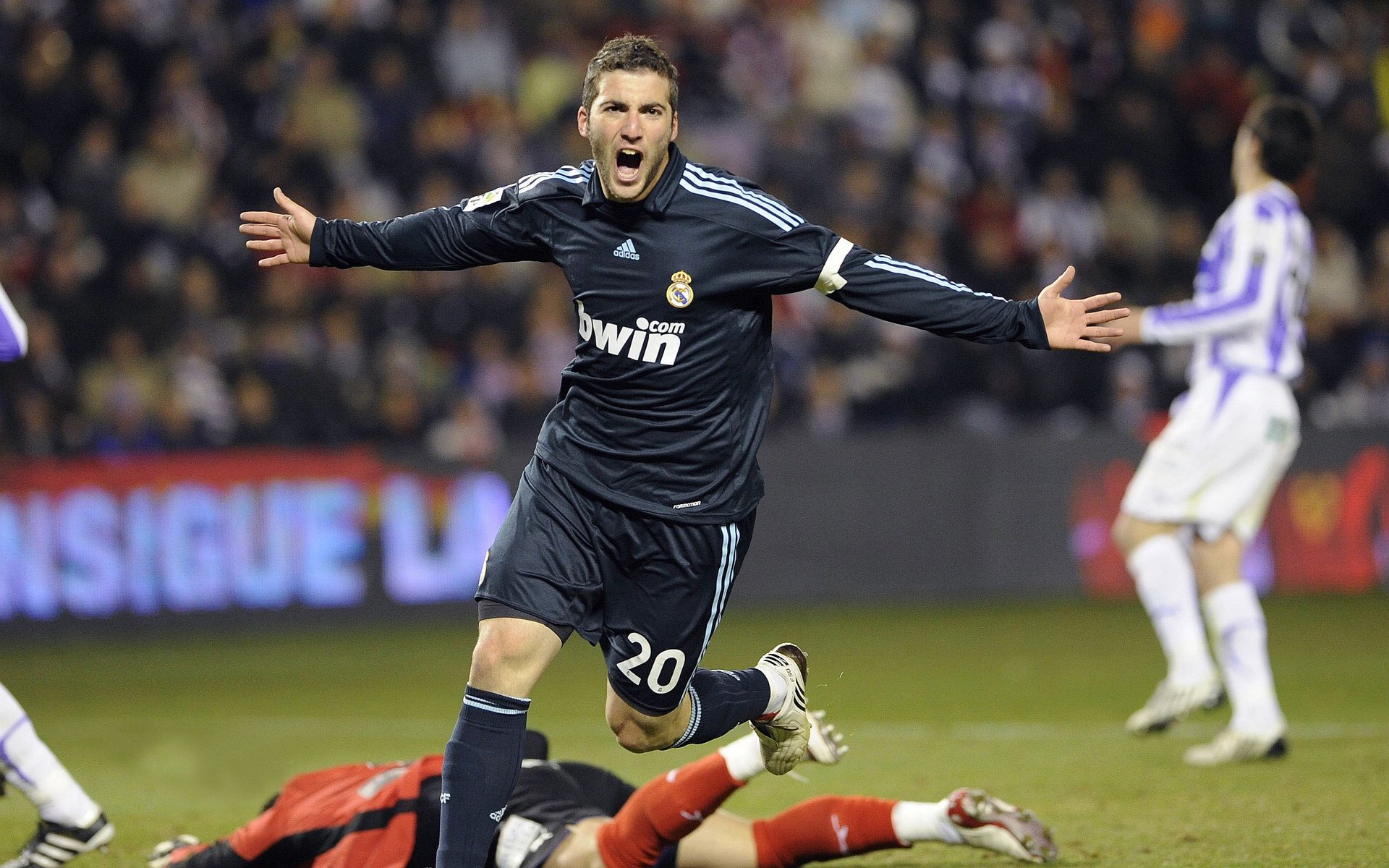 最佳合作：球员之间精准配合令人惊叹，最佳球员和最佳射手